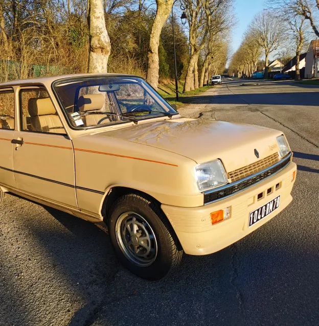 vente de véhicules automobiles anciens à Bazainville près de Houdan dans les Yvelines 78